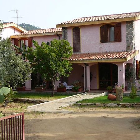 Hotel S'obreschida Castiadas Exterior foto