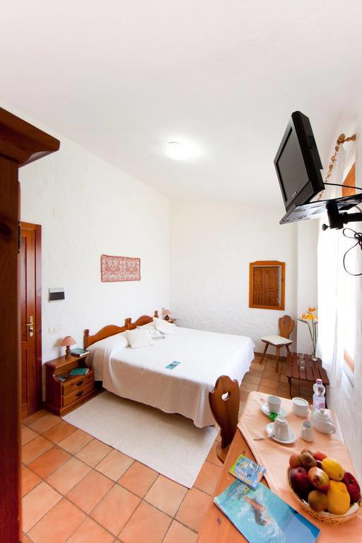 Hotel S'obreschida Castiadas Habitación foto